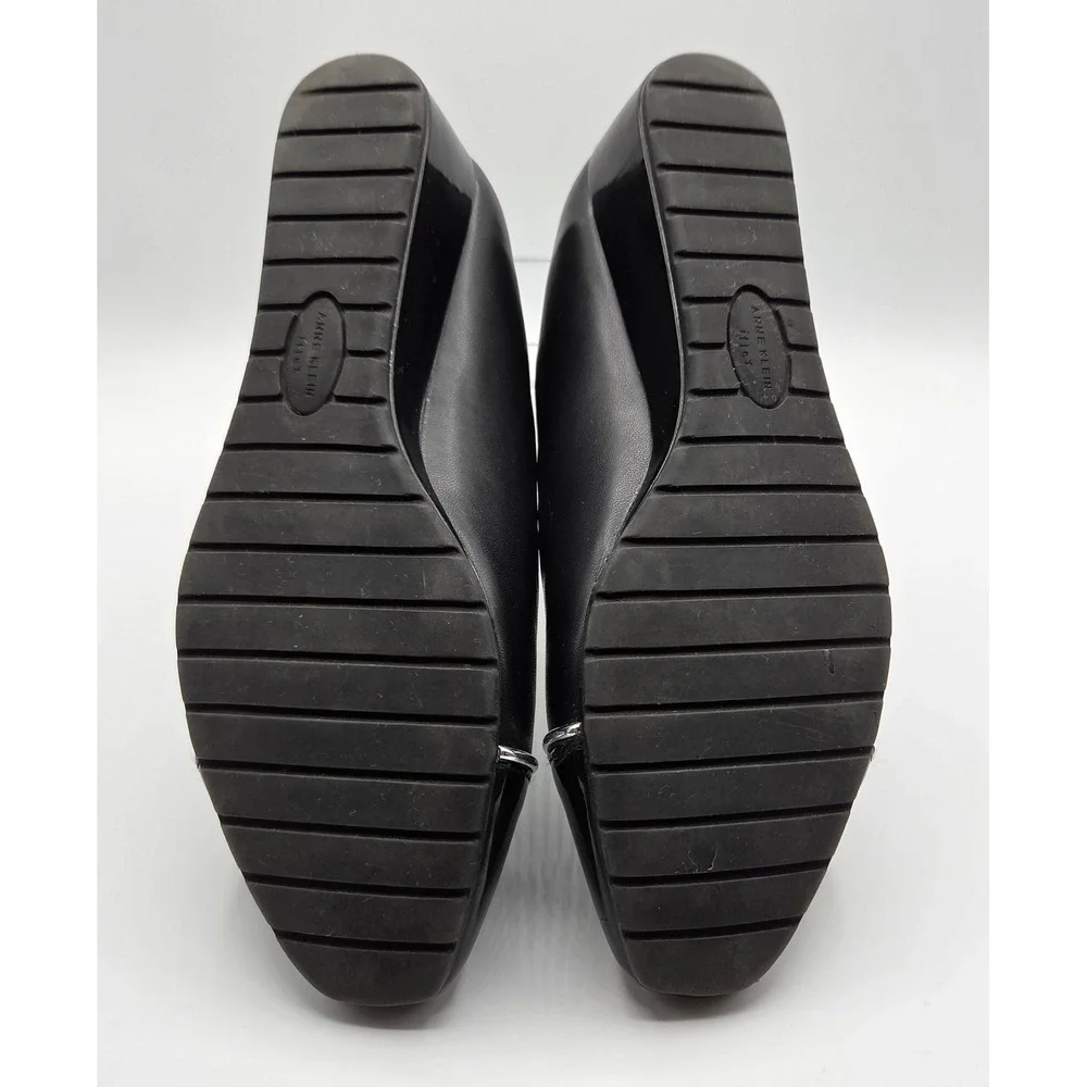 Anne Klein Mildred Black Wedge Pumps Patent Cap Toe Silver Trim Shoes‎ Size 8.5M